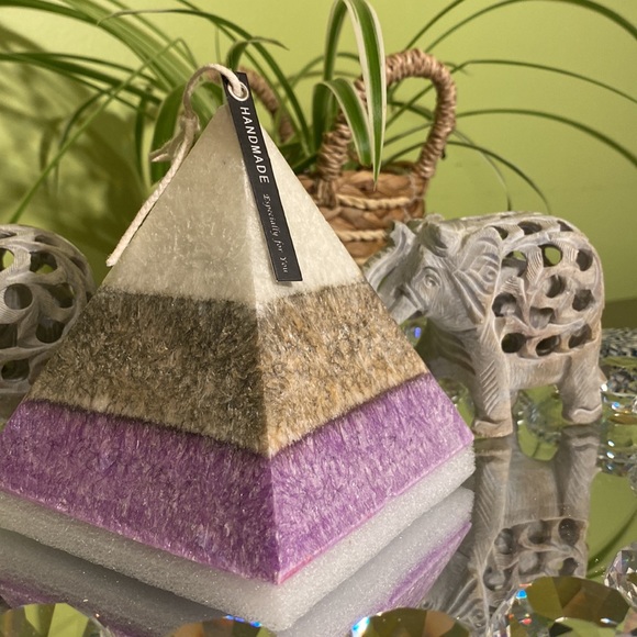 HANDmade Lure's Pyramid Candle Infused w/ Lavender Vanilla Essential Oils & Gem - Picture 2 of 5